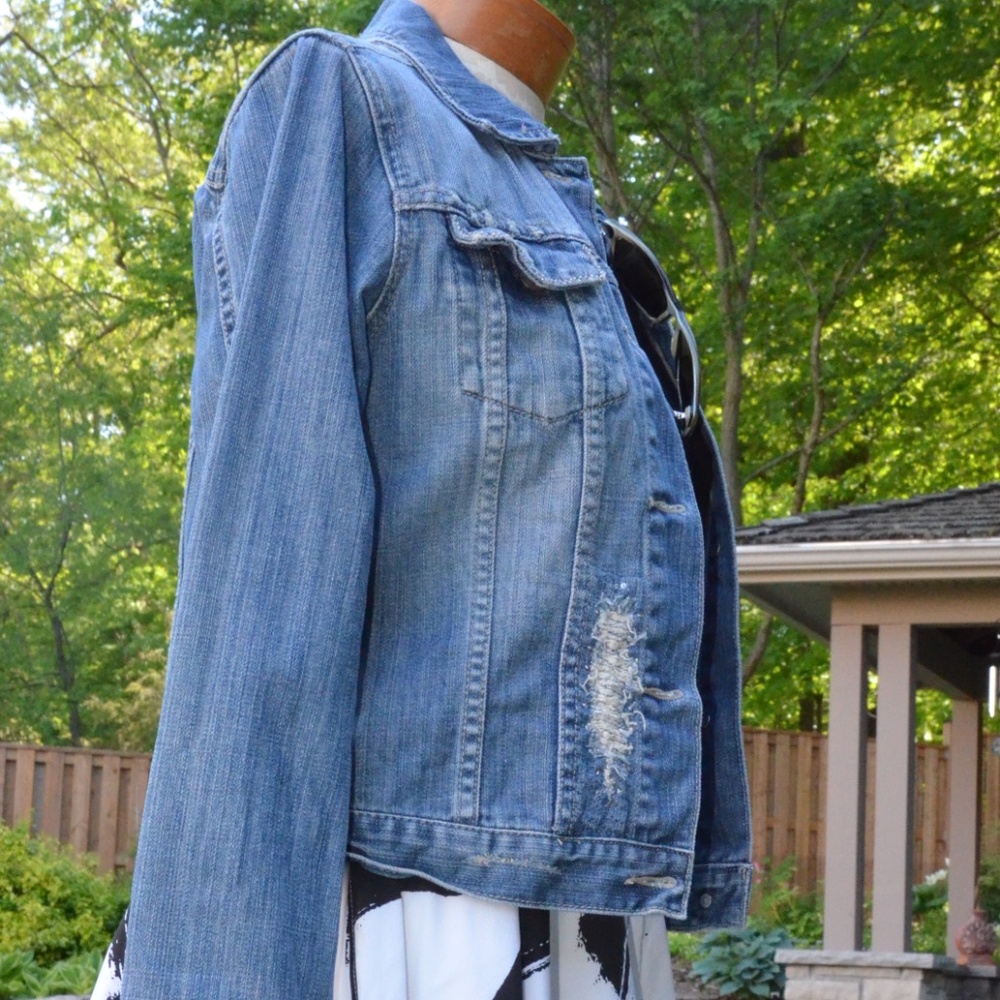 American Eagle Distressed Denim Jacket - Picture 7 of 7